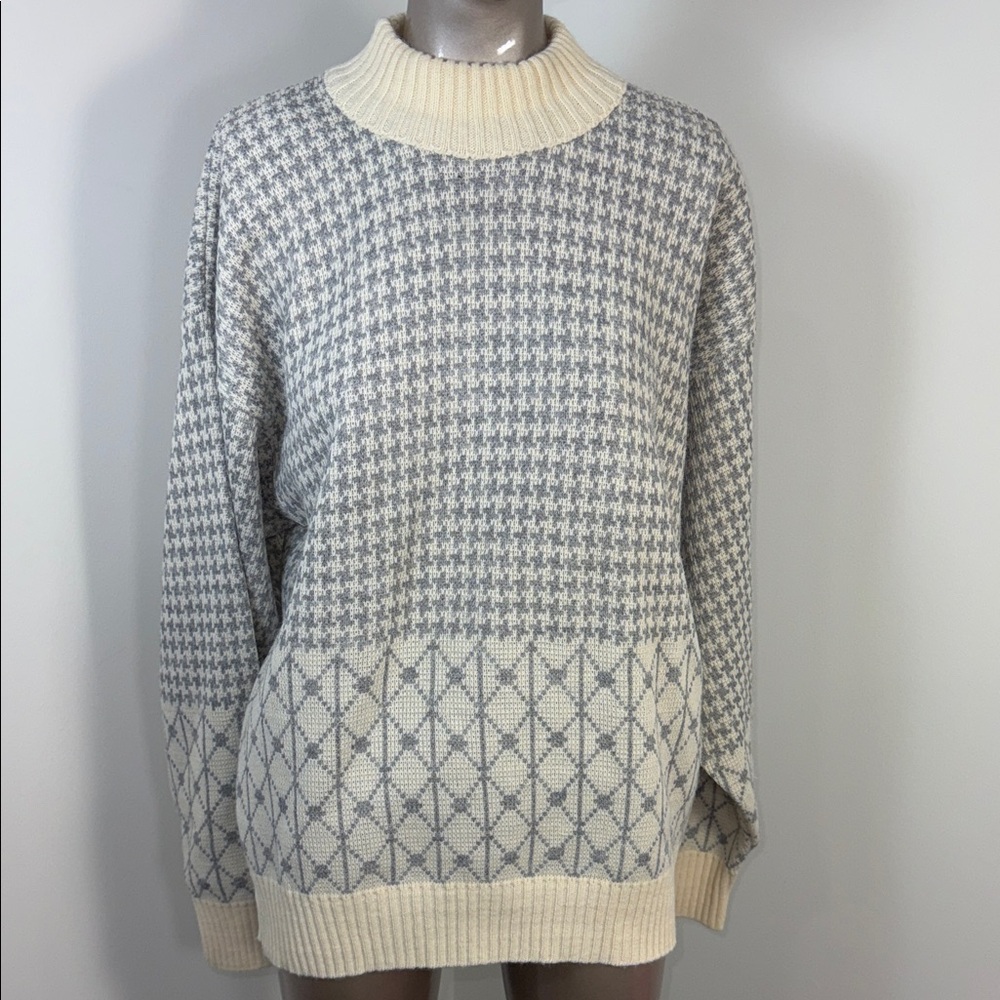 Vintage Le Tigre Made In USA Cozy Cream and Gray Women's Sweater